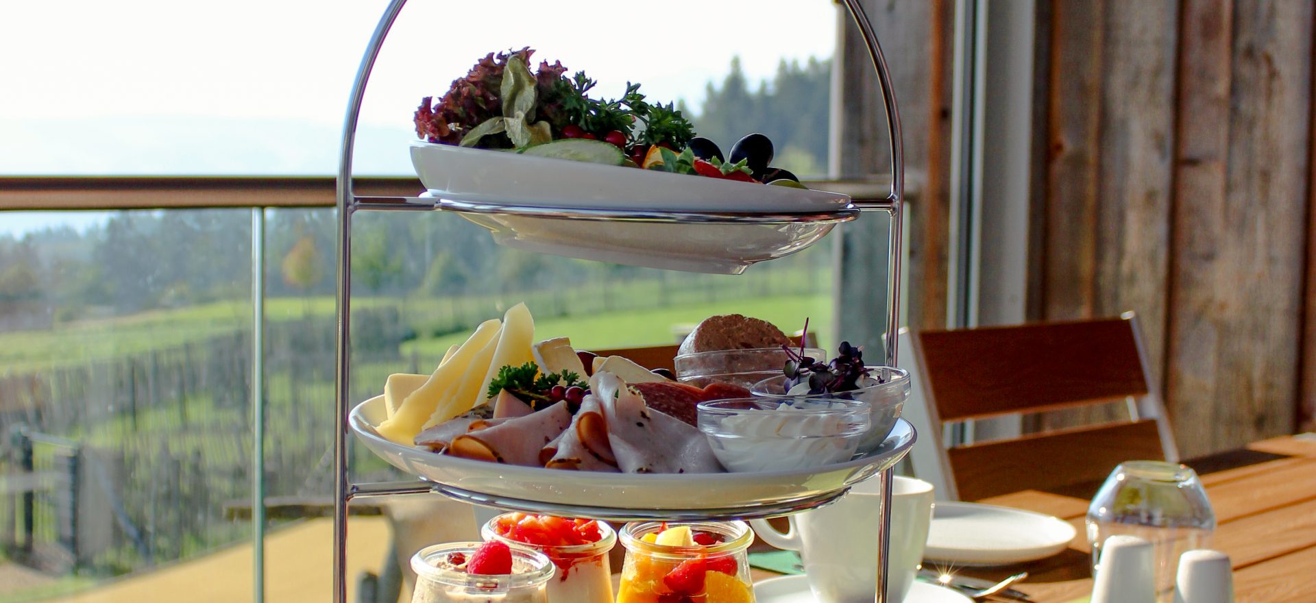 Das neue Frühstücksangebot in der Waldwelt Skywalk Allgäu ermöglicht Besuchern den exklusiven Eintritt bereits ab 08:30 Uhr.